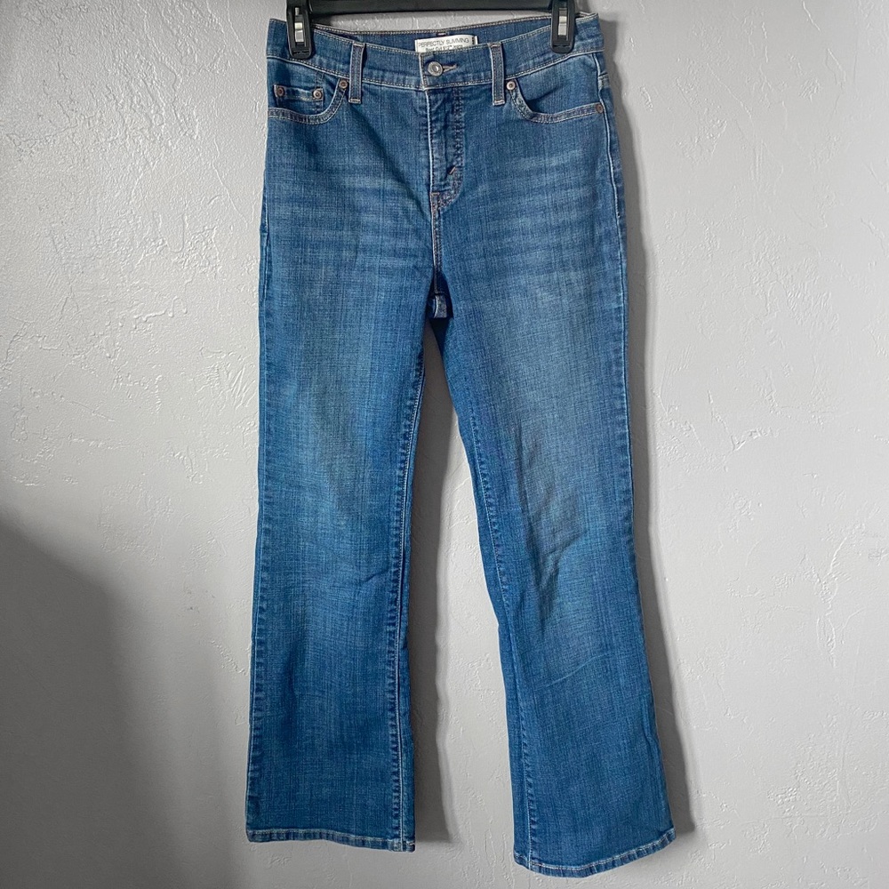 Levi’s Vintage 512 Medium Wash Boot Cut Jeans Size 6 Short